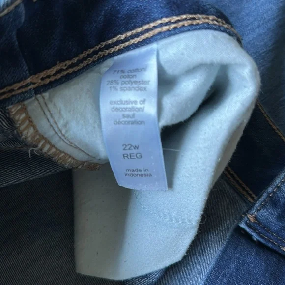 MAURICES JEANS SIZE 22 - Picture 4 of 8